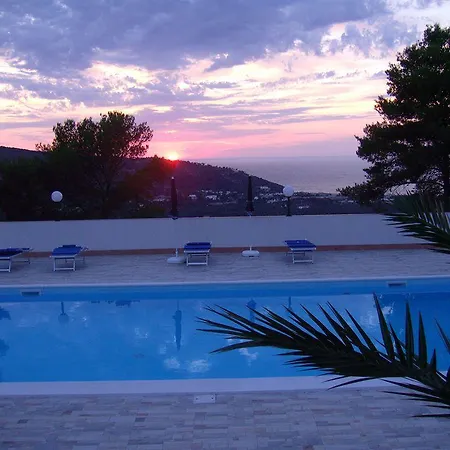 Nicoletta ペスキチ